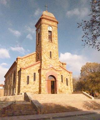 iglesia la quiaca fachada y campanario de piedra de la iglesia de La Quiaca