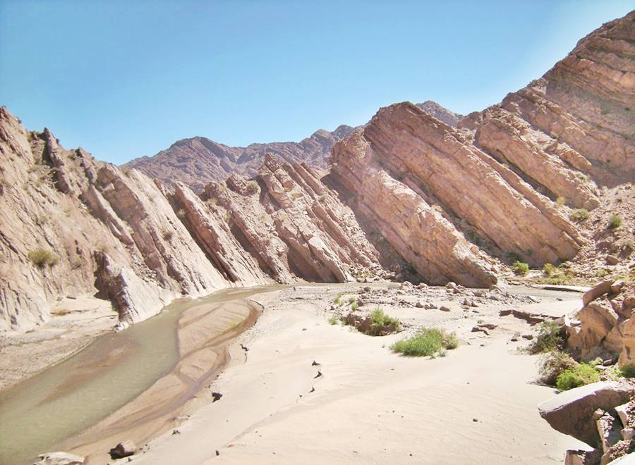 Angled rock formations in the Quebrada del río La Troya canyon