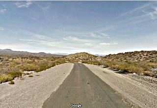Paisaje y calzada de la Ruta 40 en La Pasarela